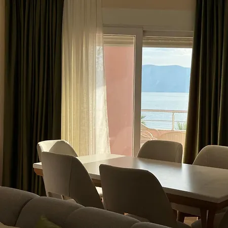 Seaview Apartment